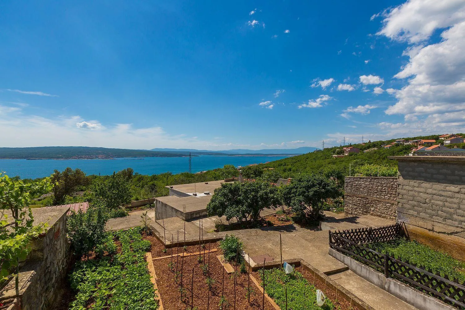 Beeindruckendes Apartment Mit Grosser Dachterrasse, Whirlpool, Meerblick, Grill, Aussendusche Crikvenica 0*,  Croatia