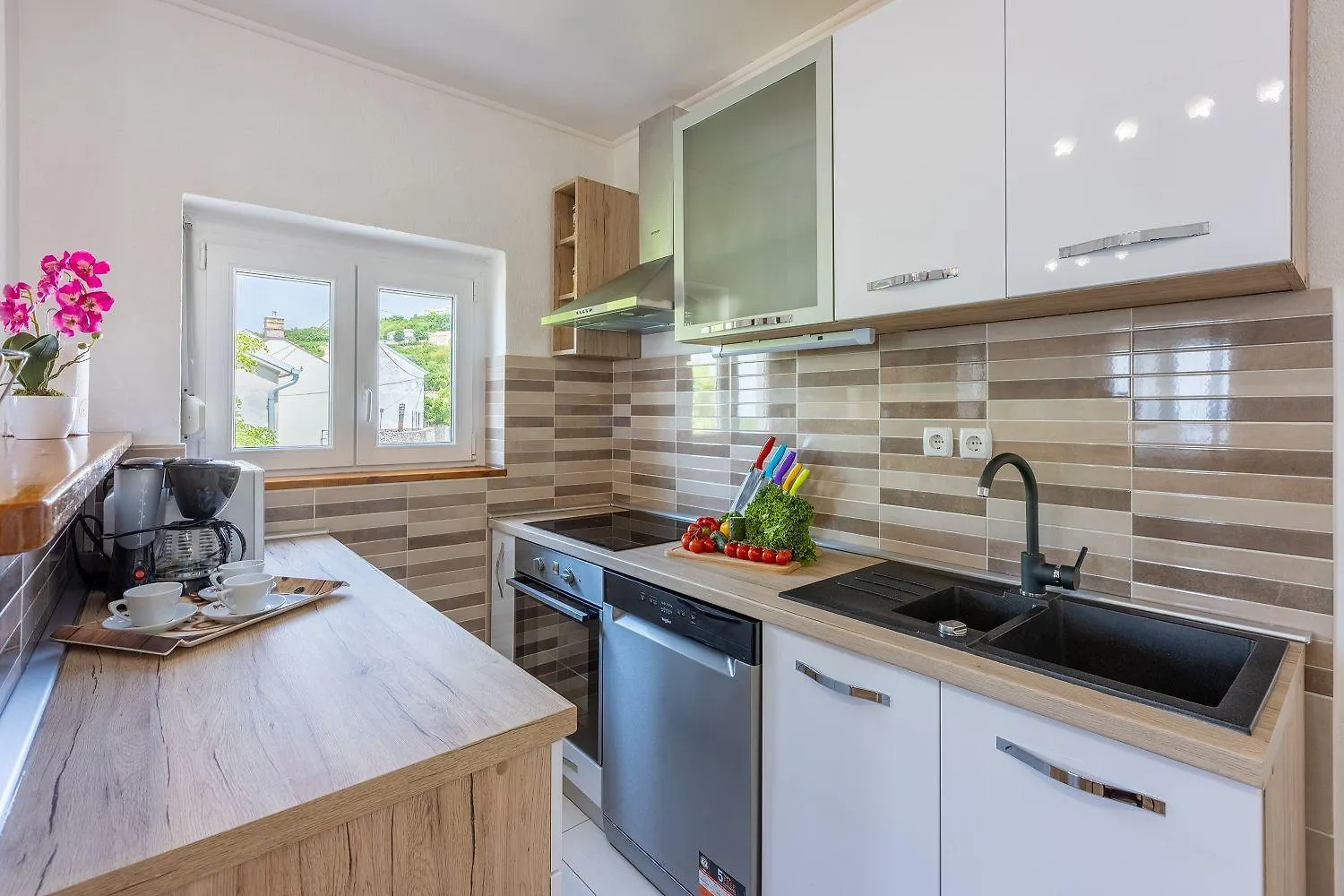 Beeindruckendes Apartment Mit Grosser Dachterrasse, Whirlpool, Meerblick, Grill, Aussendusche Crikvenica