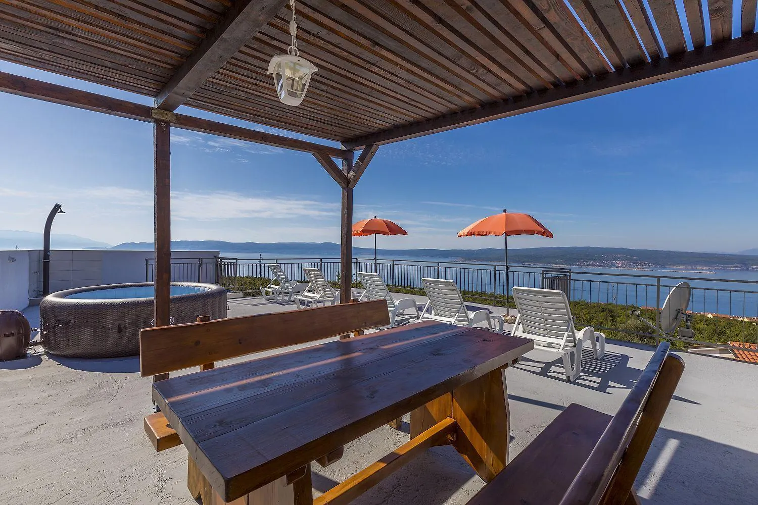 Beeindruckendes Apartment Mit Grosser Dachterrasse, Whirlpool, Meerblick, Grill, Aussendusche Crikvenica Croatia
